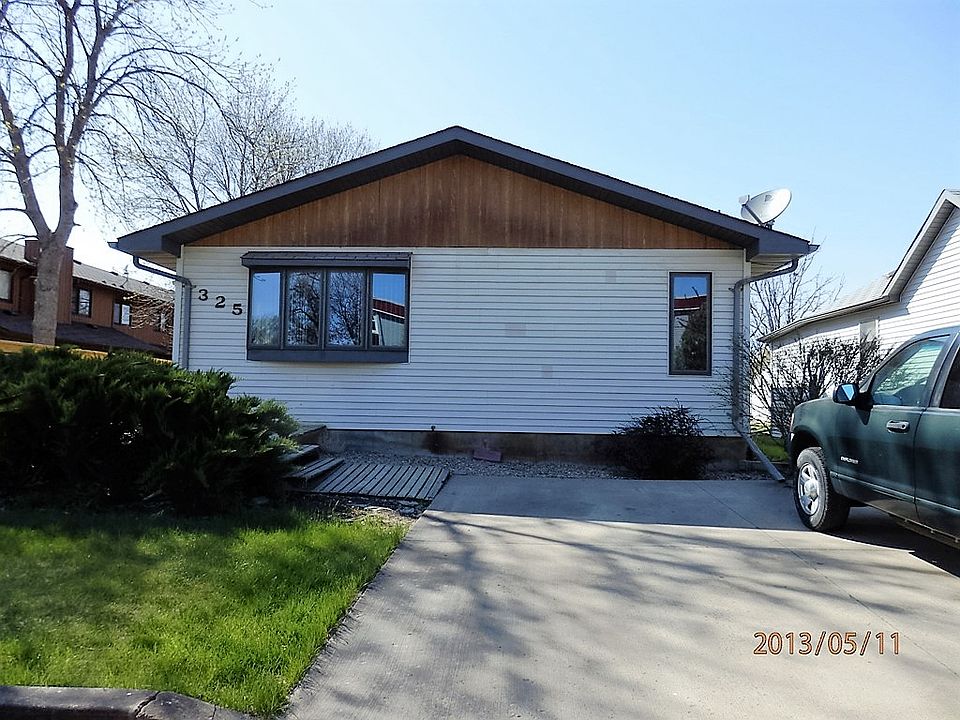 Front of Home w/Driveway