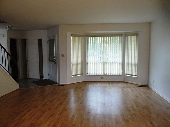 2nd image of 1853 Grosse Pointe Cir