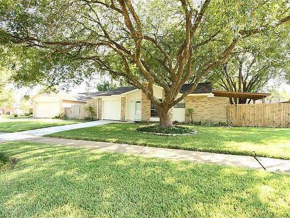 2nd image of 2511 Knoxville Dr