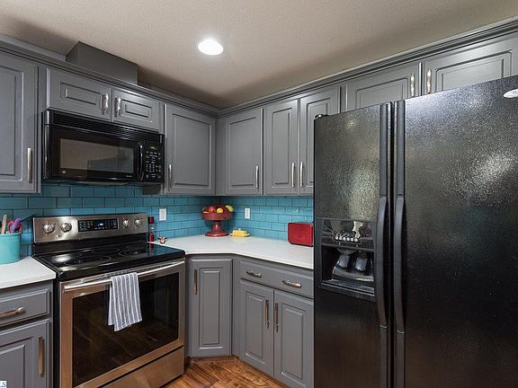 4th image of 5816 Westminster Ln