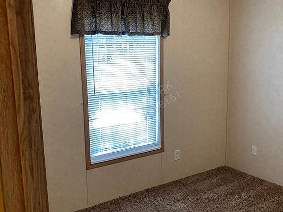 4th image of 3 Thornwood Ln