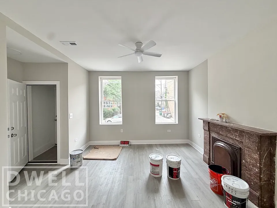 1546 W Walton St #2F