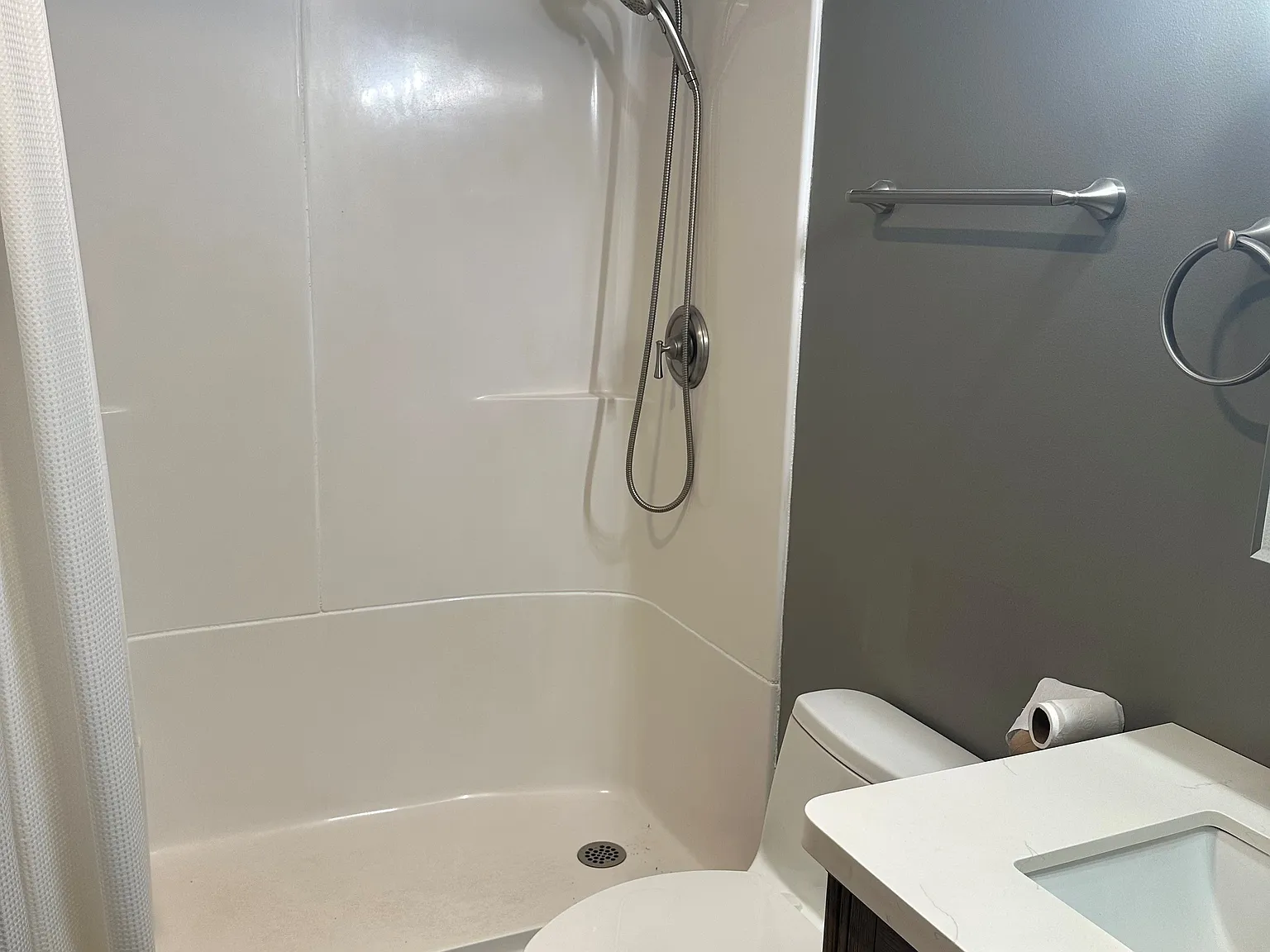 2 bed, 975 sqft, $1,800 — Photo 3