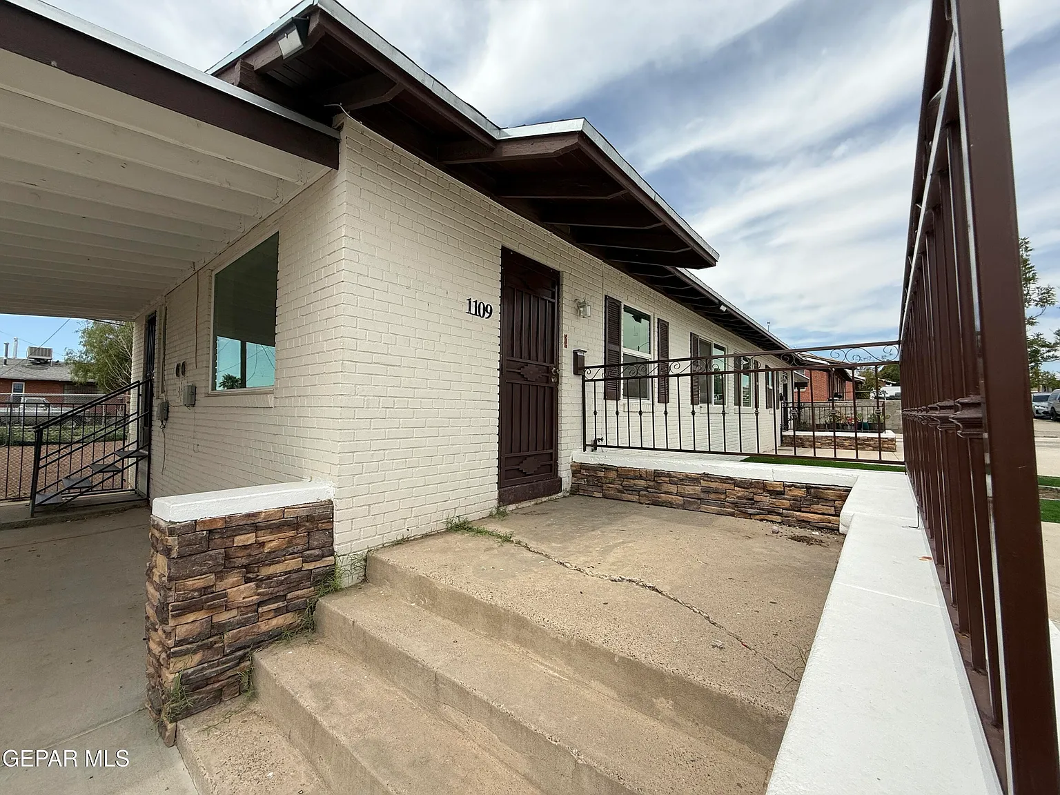 2 bed, 1.0 bath, 700 sqft, $1,200 — Photo 4
