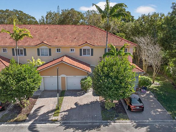 3rd image of 8204 Santa Monica Avenue #8204