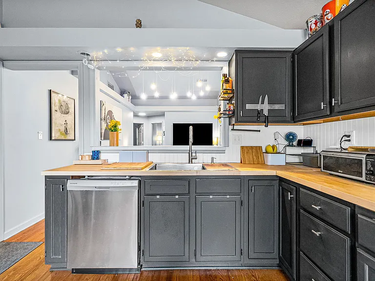 302 Northwind Dr — Photo 15