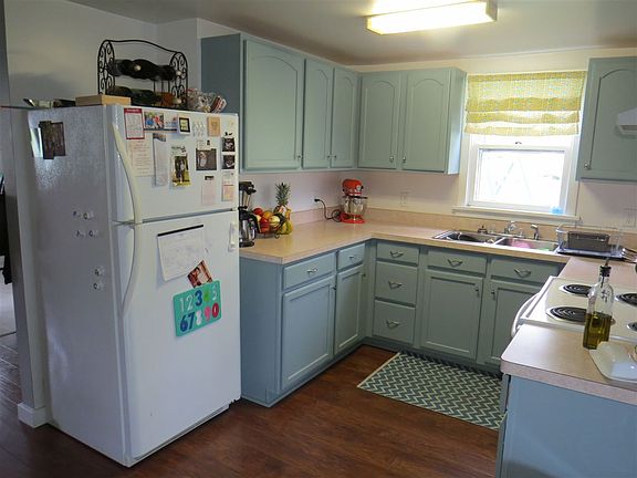 4th image of 905 N Division St #23