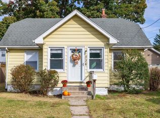 336 S 4th St, Lindenhurst, NY 11757