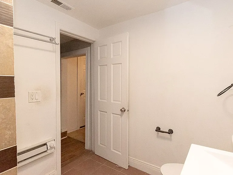 3511 W Dickens Ave #2 — Photo 18
