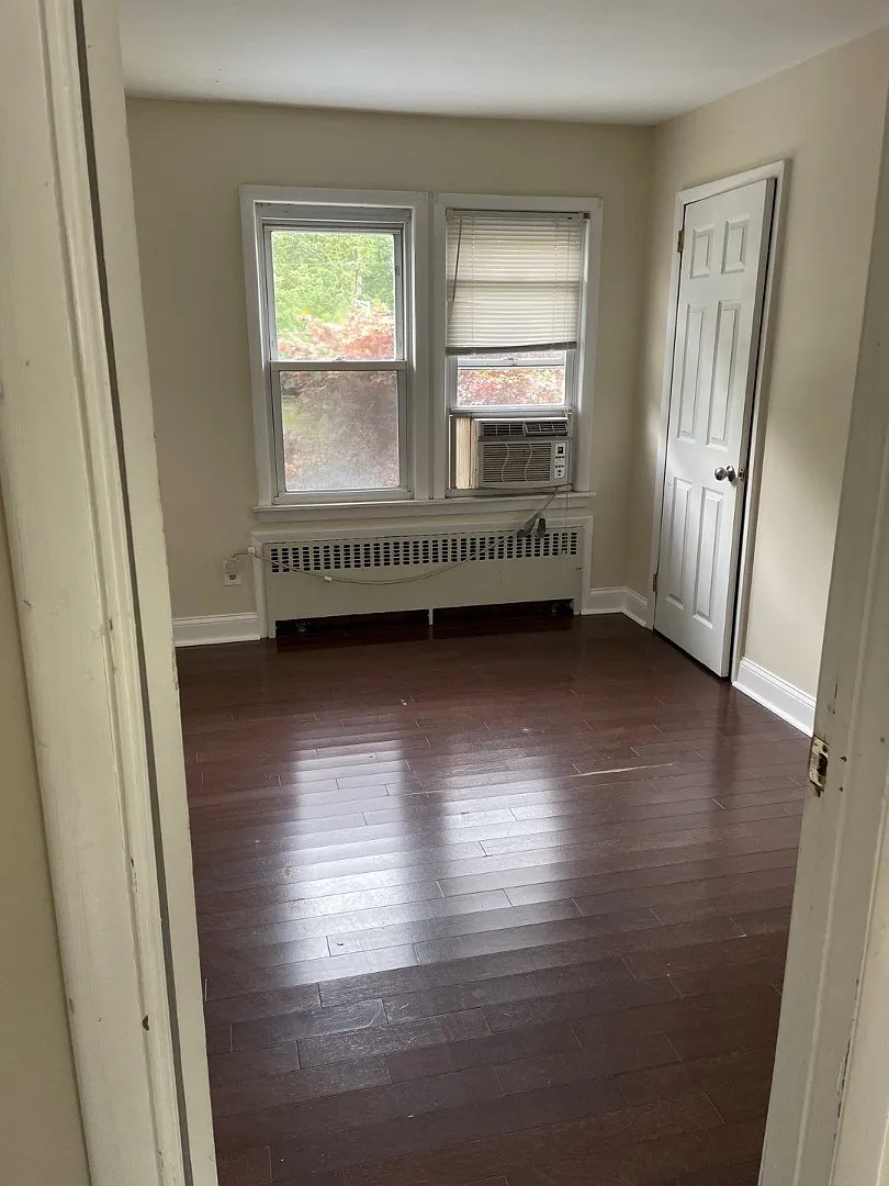 528 S. 4th Avenue — Photo 4