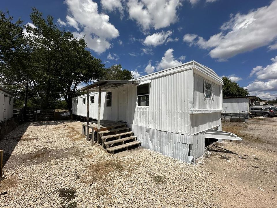 1st image of 3632 SW Military Dr Trailer 9