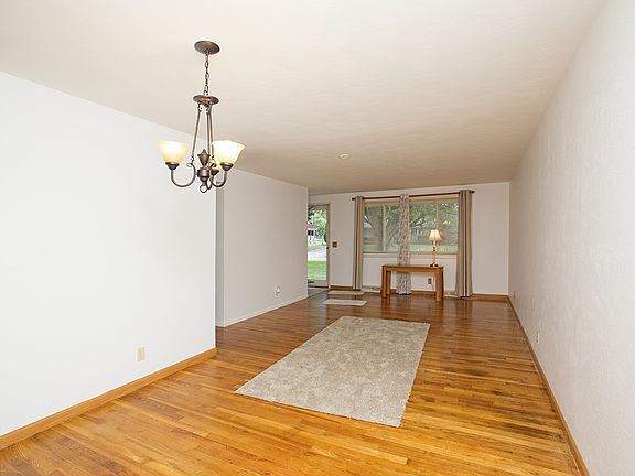 4th image of 58145 Valley View Dr