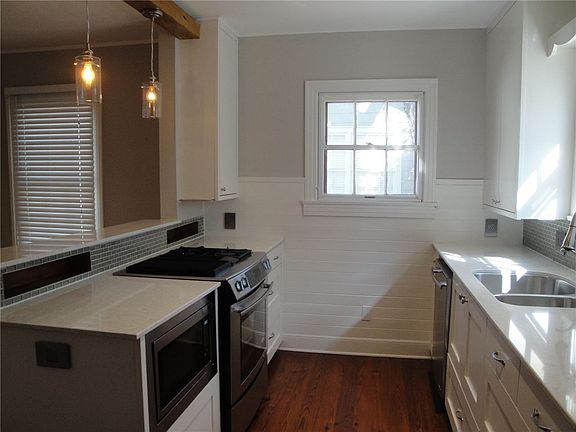 5th image of 4527 Avenue C