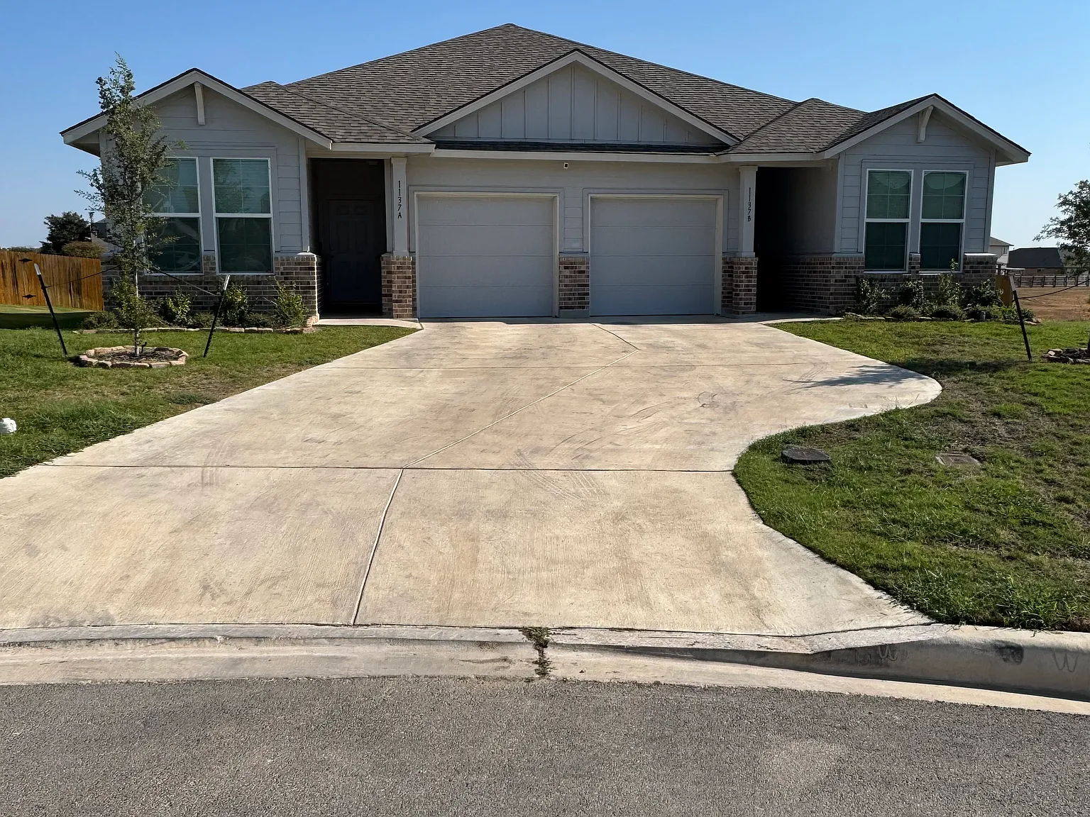 4 bed, 1600 sqft, $1,700 — Photo 2