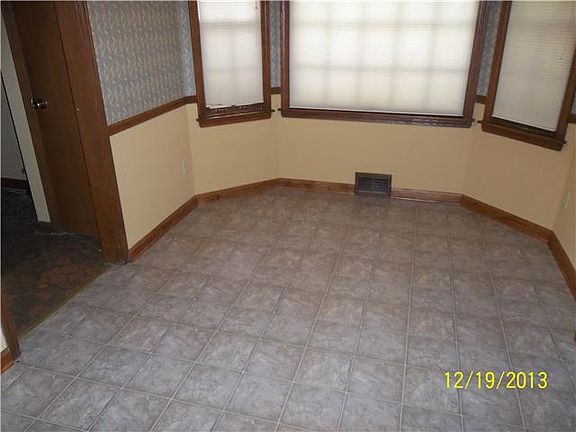 3rd image of 5842 Oakland Hills Ln