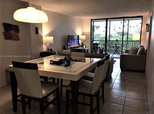 3475 N Country Club Dr APT 507, Aventura, FL 33180
