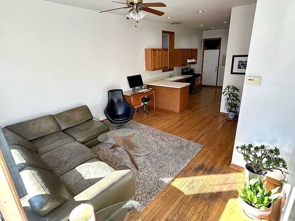 1st image of 1528 N Bosworth Ave APT 1F