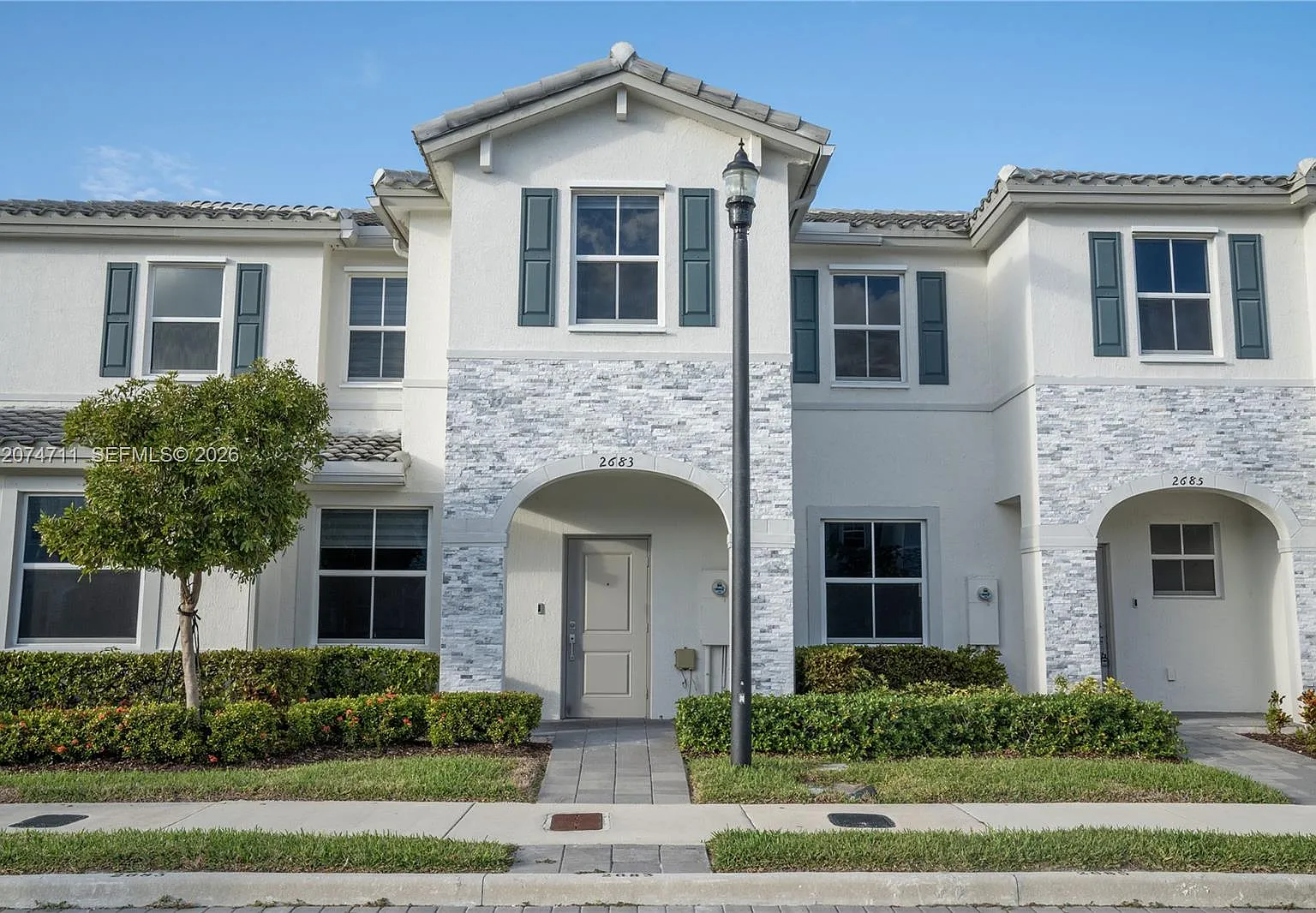 Keys Gate Residential — Photo 1