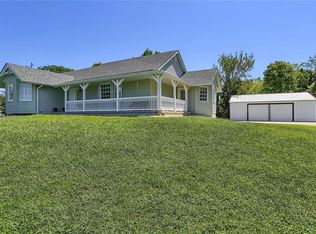421 Old Farm Rd, Robertsville, MO 63072