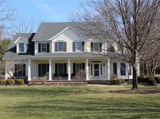 7766 Sunstone Dr, Brecksville, OH 44141