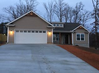 102 Lyle Dr, Taylors, SC 29687