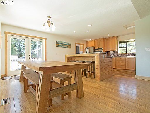 4th image of 48415 NW Deer Ct