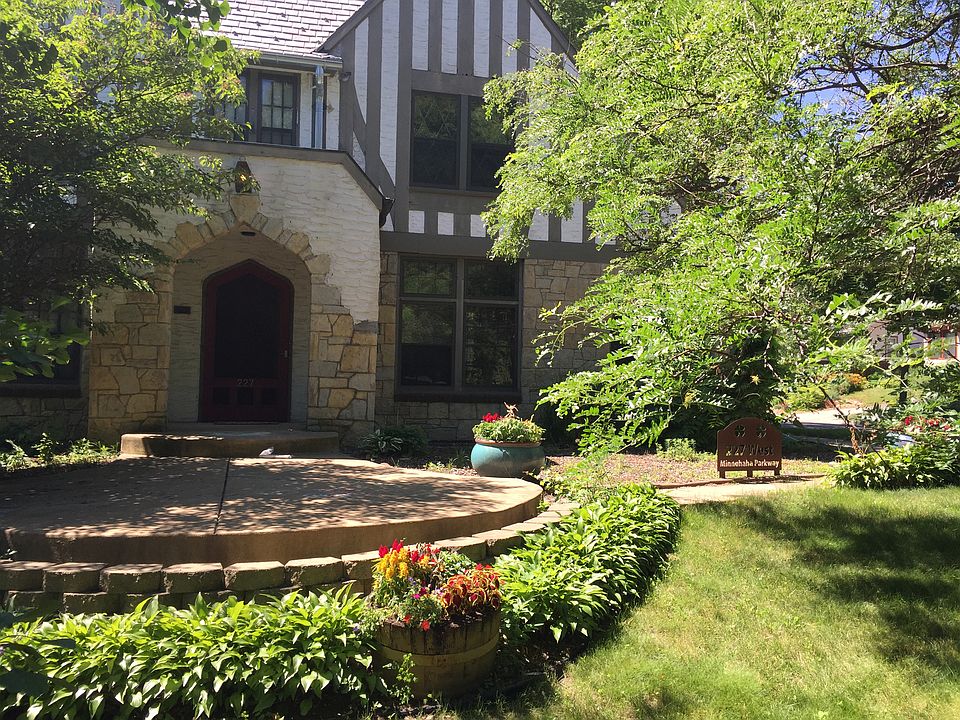 1st image of 227 W Minnehaha Pkwy