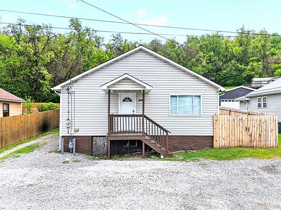 3rd image of 203 Brown St