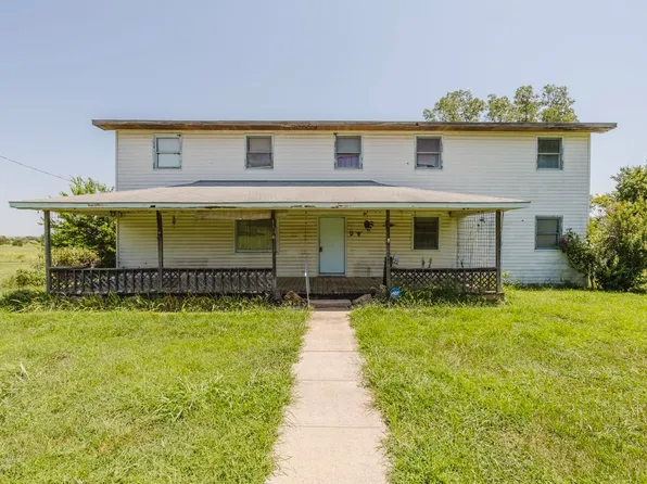 1364 V Rd, Eureka, KS 67045