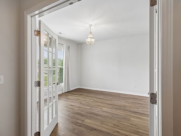 5th image of 3503 Peace Rd
