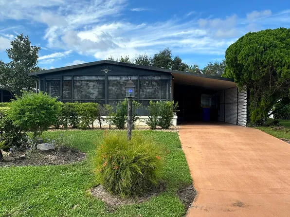 7666 SE Independence Avenue, Hobe Sound, FL 33455