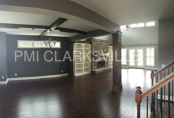 4th image of 1584 Edgewater Ln