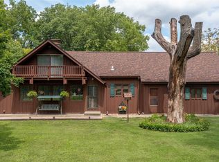 3994 Blackhawk Rd, Rockford, IL 61109