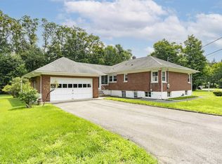 2 Fletcher Dr, Hopewell Junction, NY 12533