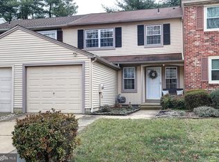 60 Farnwood Rd, Mount Laurel, NJ 08054