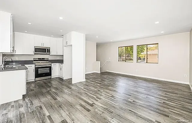 916 Amistad Ct #D — Photo 3