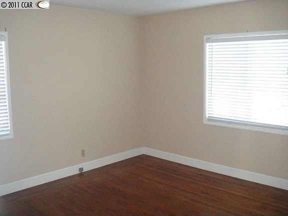 5th image of 22144 Earl Dr