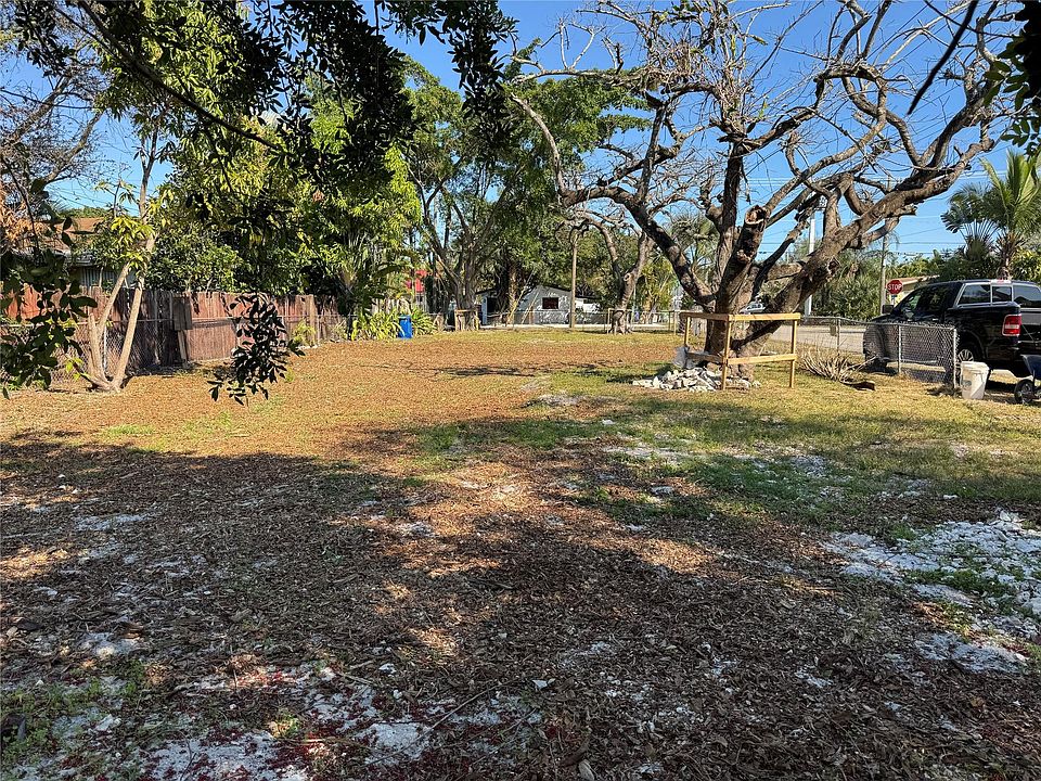 1st image of 1201 NE 3rd Avenue