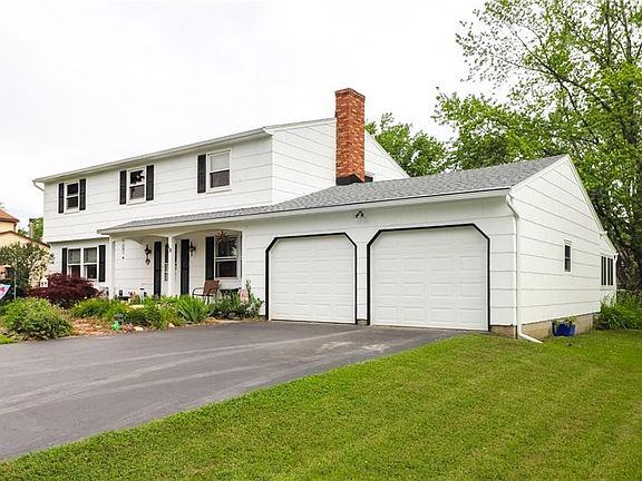 2nd image of 18 Rolling Meadow Dr N
