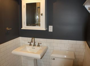 14 W Burdick St APT B, Oxford, MI 48371