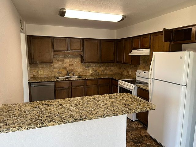 1st image of 4956 Greenslope Dr