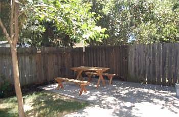 2nd image of 1531 Menlo Ave
