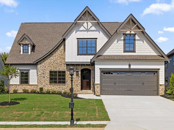 7827 Vervena Dr #4, Ooltewah, TN 37363