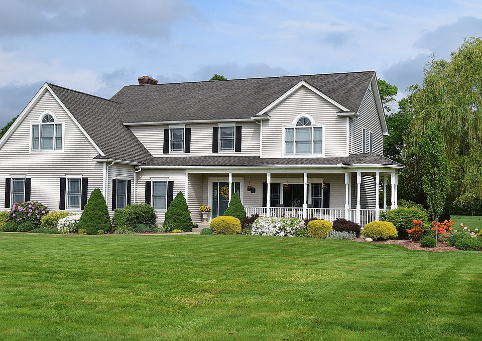 1st image of 133 Silver Creek Dr