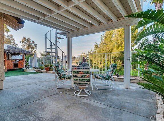 3rd image of 2845 Camellia Ct