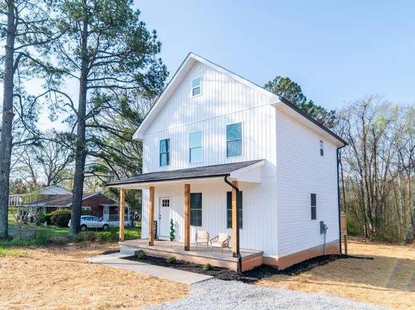 215 Marysville Rd, Altavista, VA 24517