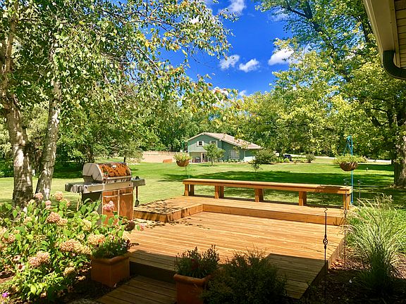 3rd image of 6610 Kingswood Dr