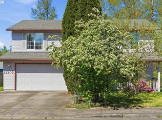 12205 SE Mountain Sun Dr, Clackamas, OR
