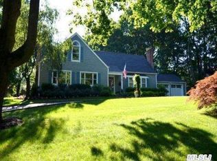 66 Huntington Bay Rd, Huntington, NY 11743