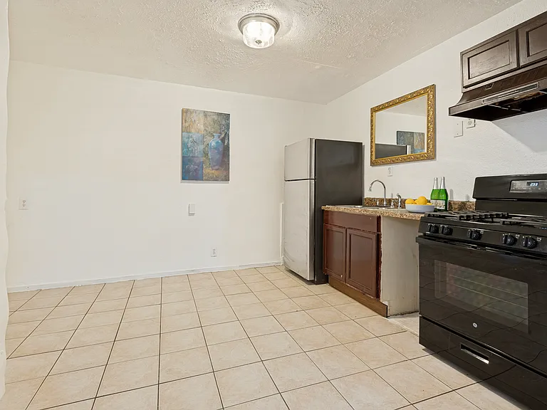 403 N Britain Rd #403B — Photo 4